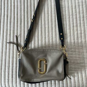 Marc Jacobs The Softshot 27